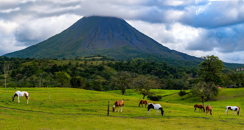 This National Park Has 2 Volcanos, Hot Springs, and Scenic Hiking Trails — and Now Is the Best Season to Visit
