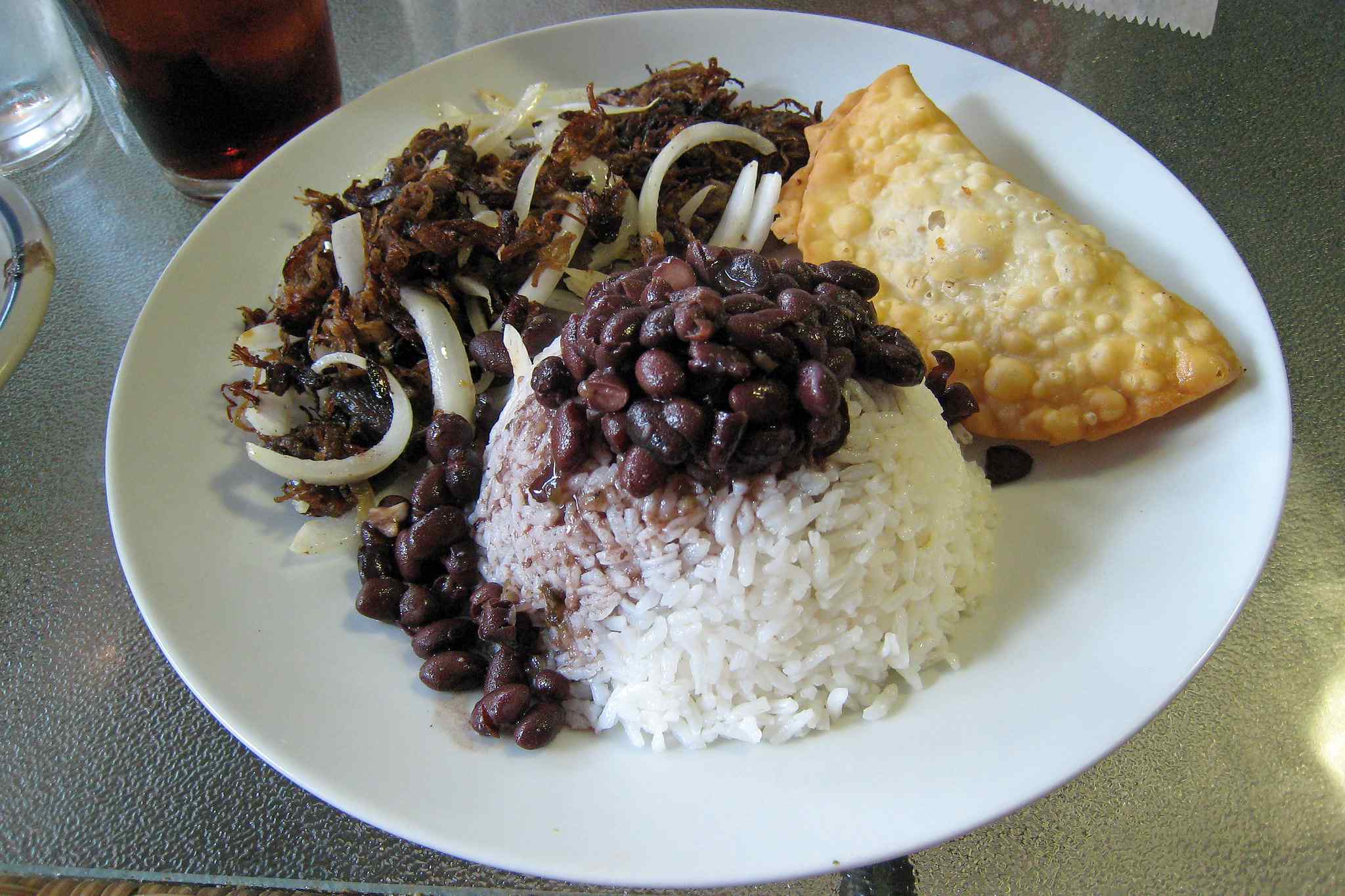 Moros y Cristianos – The Classic Cuban Rice and Beans