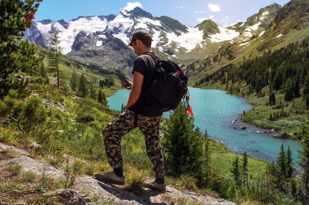 Off-Grid Adventures: The Ultimate Traveler’s Guide to Satellite Phones