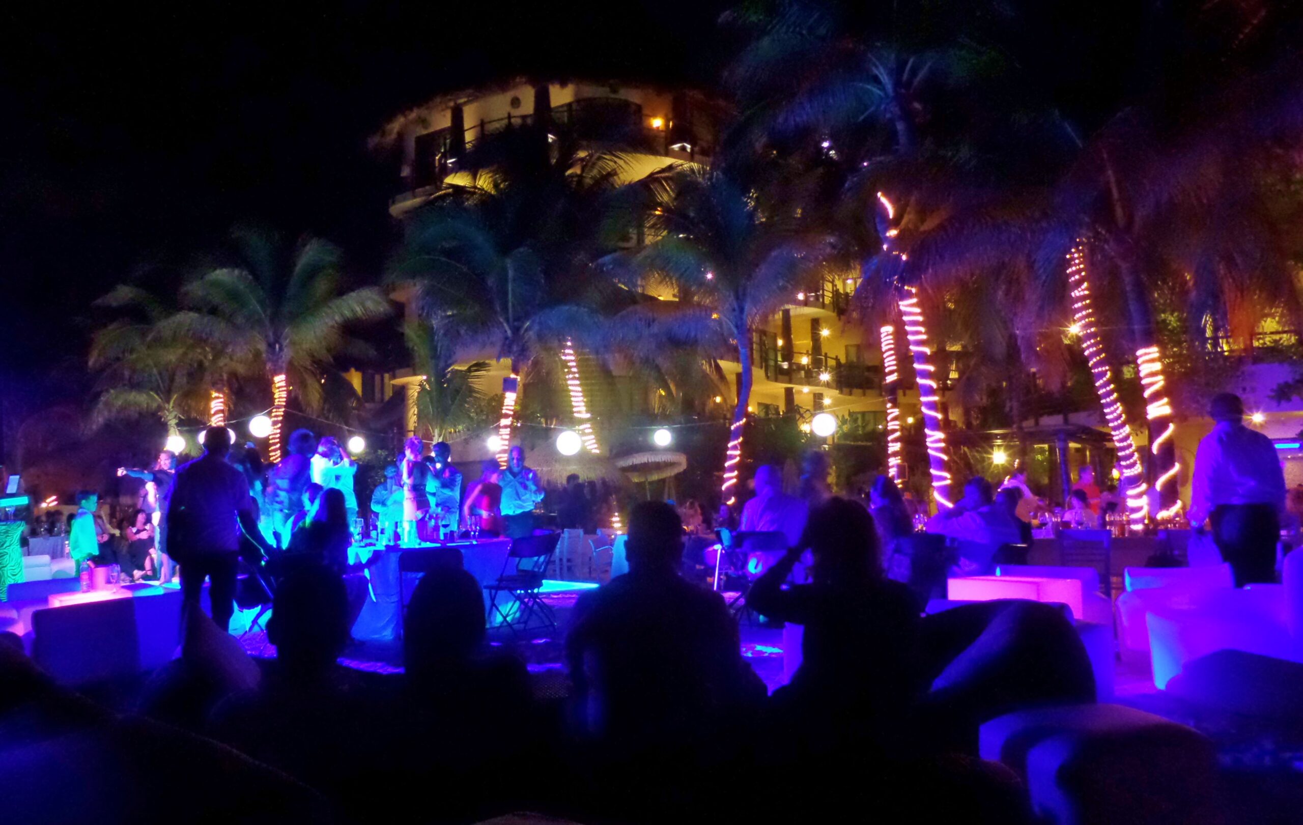 Sandos Caracol Eco Resort Hosts Authentic Day of the Dead Celebration in Playa del Carmen