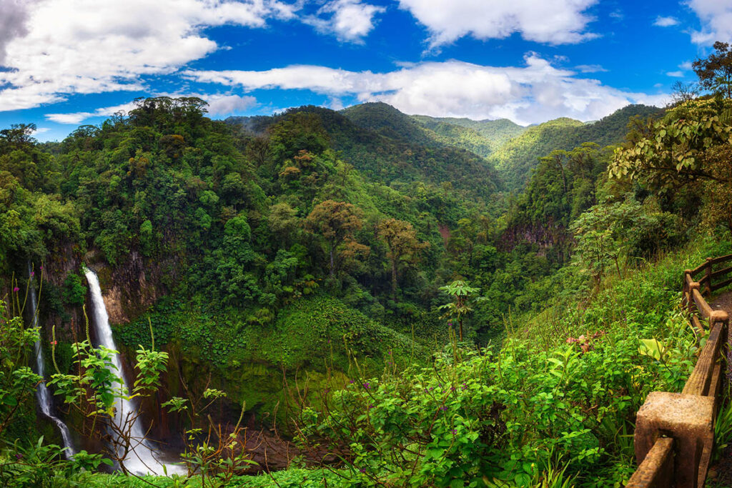 Ultimate Costa Rica Honeymoon Destinations: Where Romance Meets Adventure