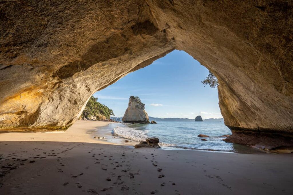 Best Things to Do in New Zealand: Ultimate North & South Island Guide