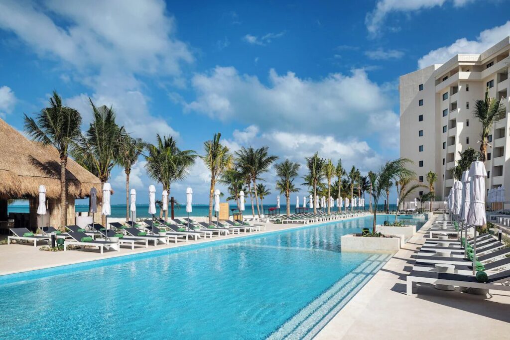 Meliá Casa Maya Cancun: A Premier All-Inclusive Beach Resort Experience