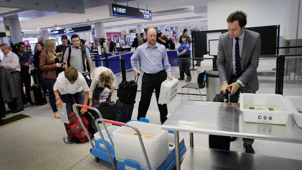 TSA Security Alert: Why Switching Queues Can Flag You as Suspicious