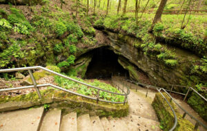 Explore Mammoth Cave National Park beyond the main cave: Great Onyx Cave, Echo River Spring, Sloan's Pond, SandC ave, and hidden waterfalls in Kentucky.